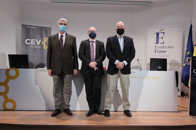 Debemos controlar el uso de la tecnolog�a para conseguir una sociedad democr�tica, libre y respetuosa