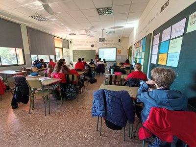 Concluye con �xito de participaci�n el �Programa de aproximaci�n a la econom�a y el emprendimiento�