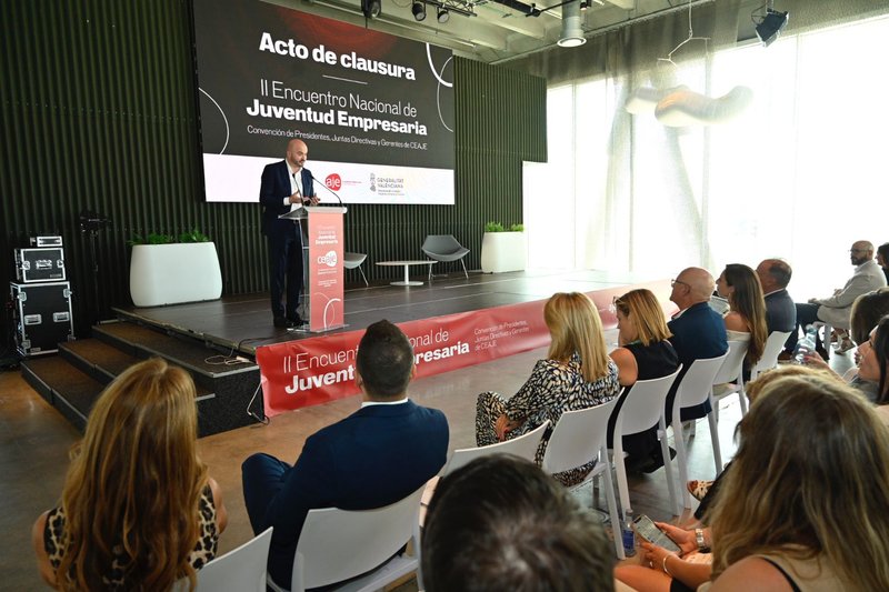 II Encuentro Nacional de Juventud Empresaria en Bale�ria