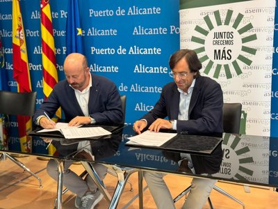 El Puerto de Alicante estrecha lazos con los empresarios de la Vega Baja para impulsar la internacionalizaci�n