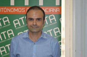 Apoyo un�nime de les Corts�al colectivo aut�nomo