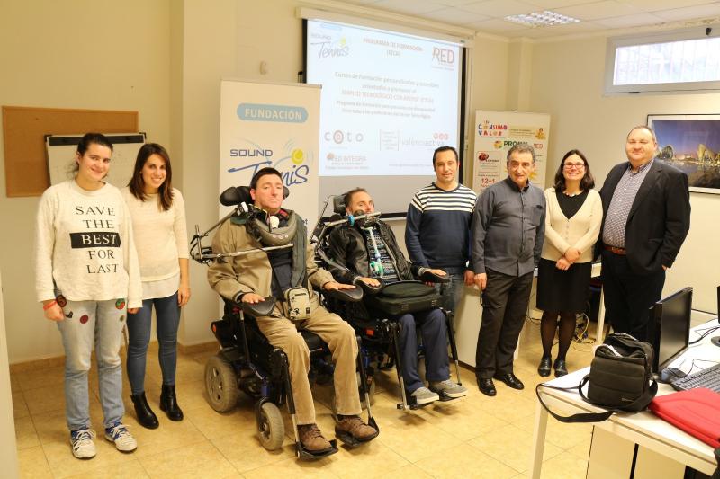 Participantes del programa con representantes de las entidades promotoras de ETCA en la presentaci�n de Coto Consulting 